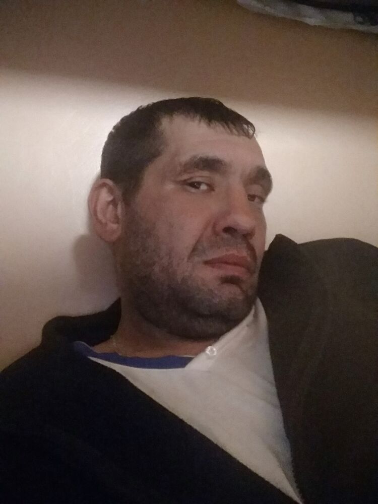  30904437  Alexander, 41 ,    