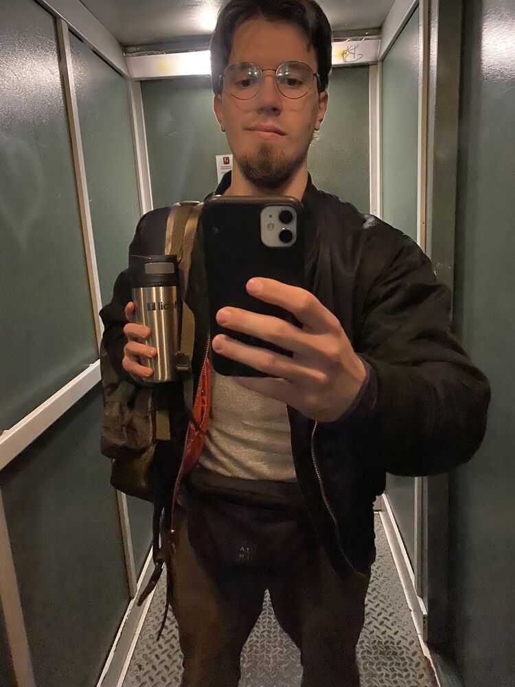 ���� 37771207 ����� �������, 23 ����, ���� ���������� � ������