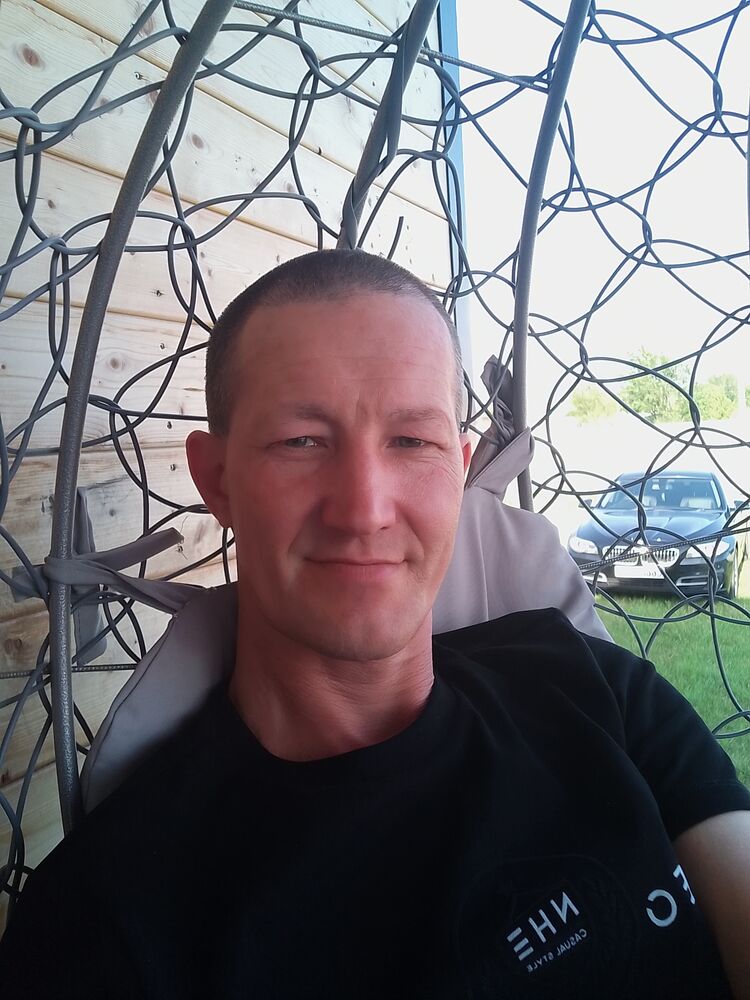  ,   Pavel, 48 ,   ,   , c 