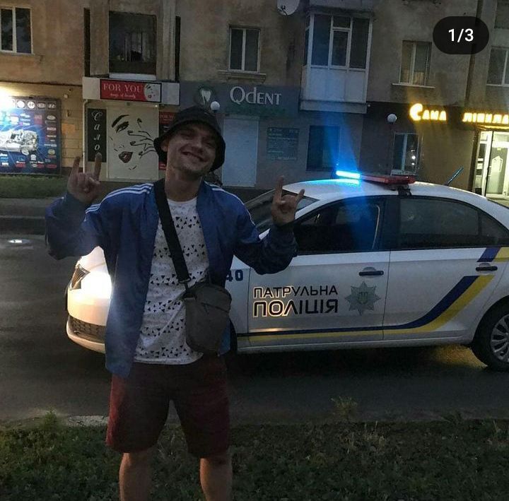  37481227  Andrii, 29 ,    