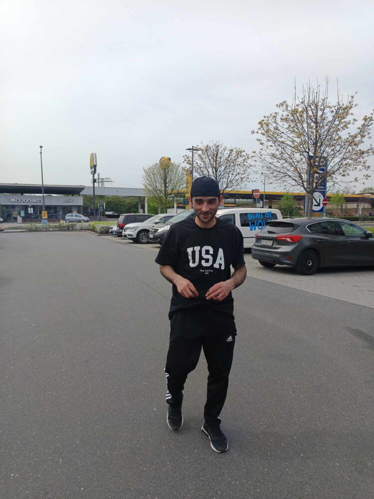  ,   Jaba, 33 ,   ,   