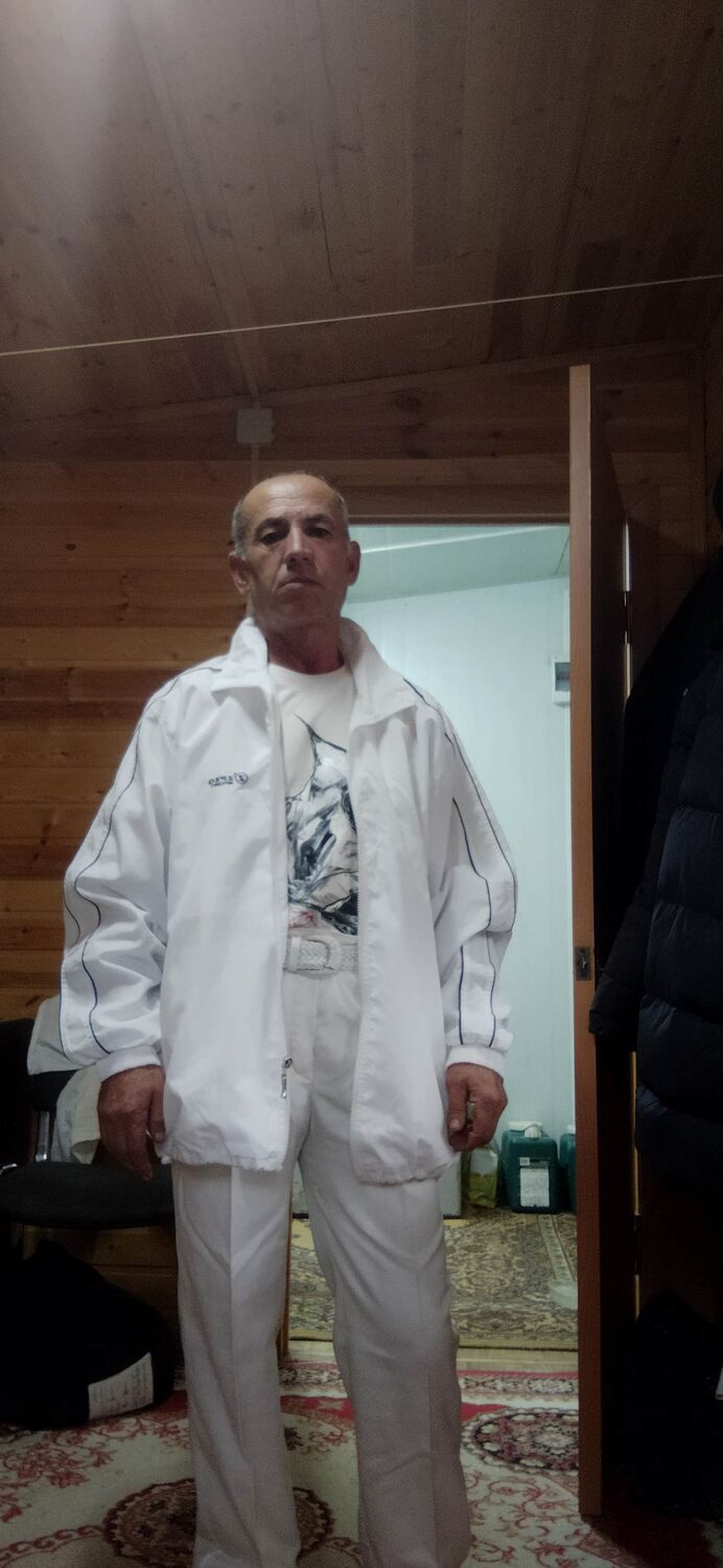  39377057  , 52 ,    