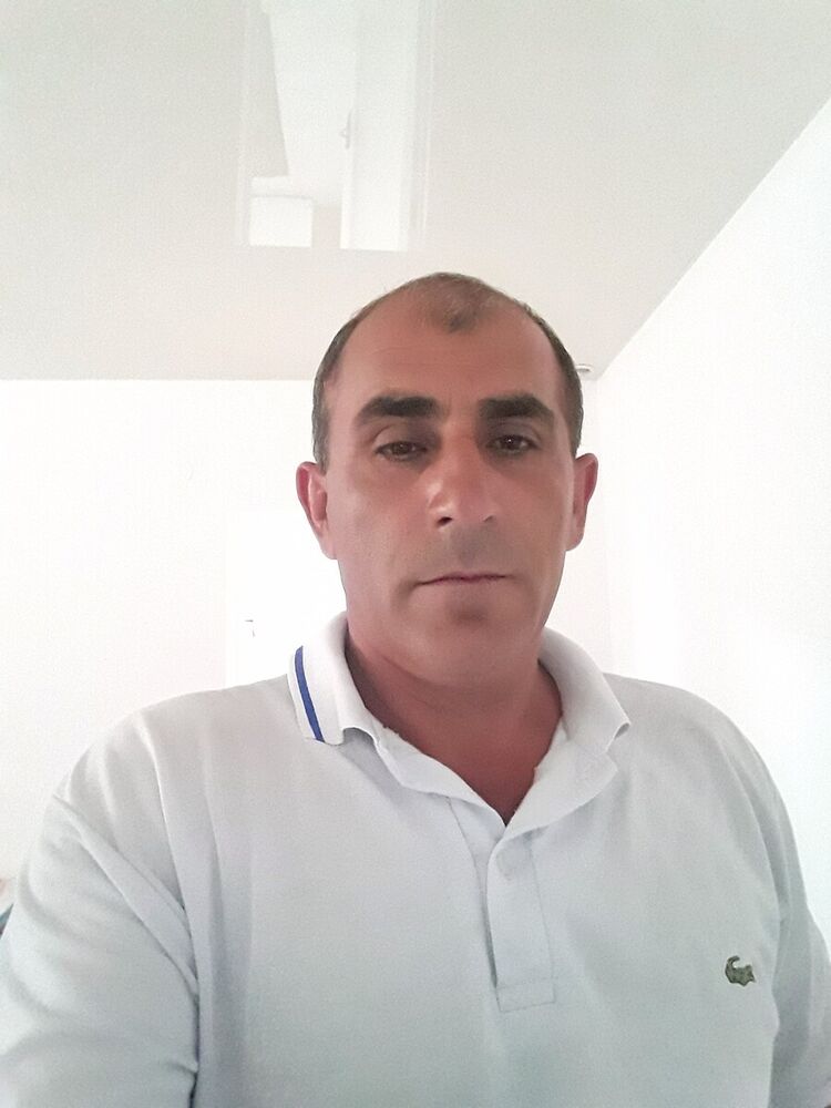  20652387  Maksim, 52 ,    