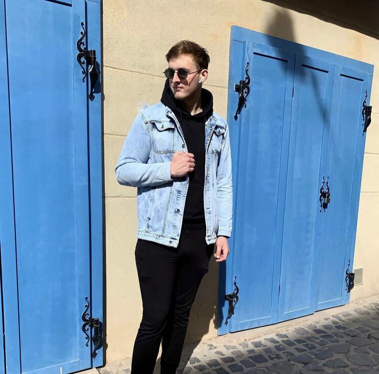  ,   Misha, 26 ,   ,   