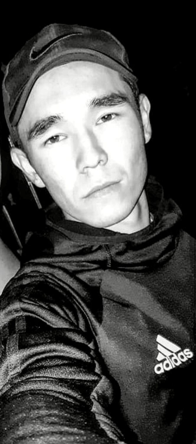  36214737  Alex, 31 ,    
