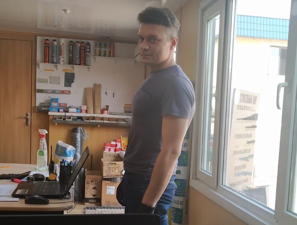  ,   Mikhail, 35 ,   ,   