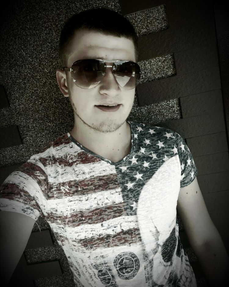  20587297  , 28 ,    