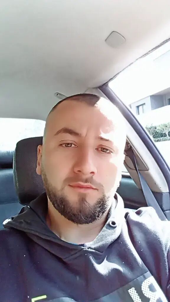  53383177  Temuri, 34 ,    Limassol