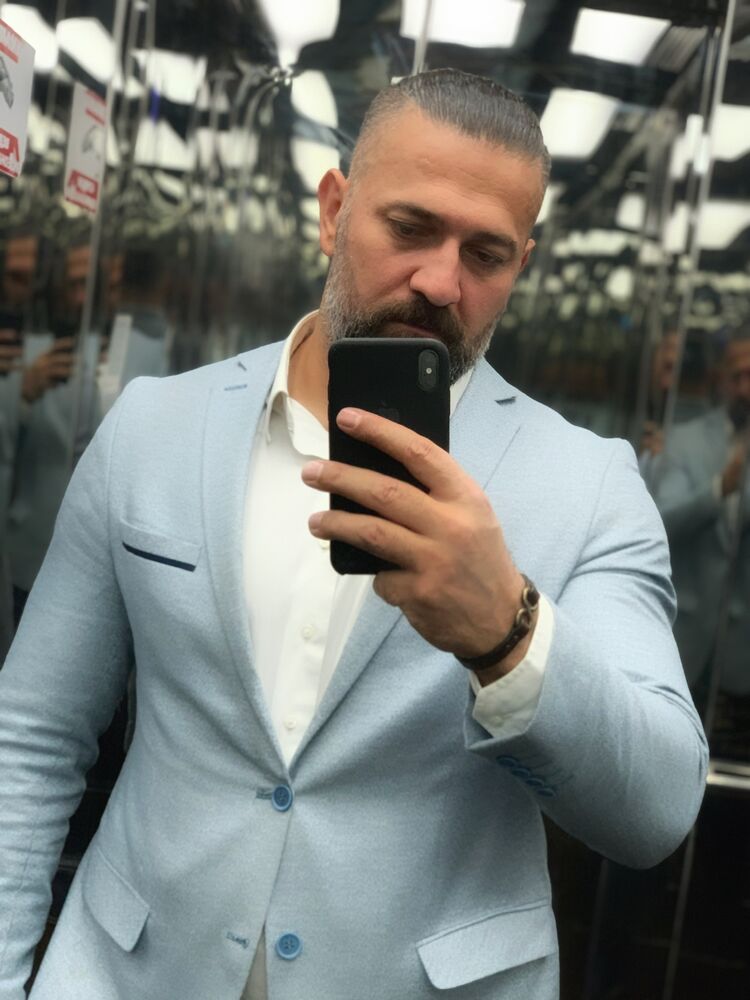  41882837  Vlad, 45 ,    