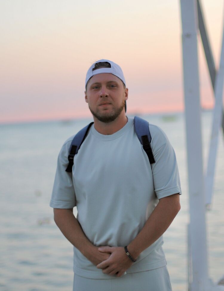  49708337  , 32 ,    --