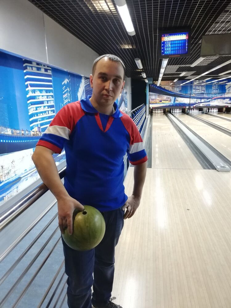  22883897  Sergei, 34 ,    