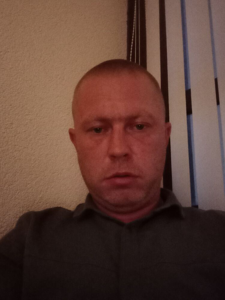  43835117  , 37 ,    -