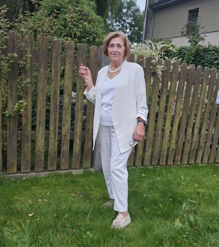  ,   , 75 ,   ,   