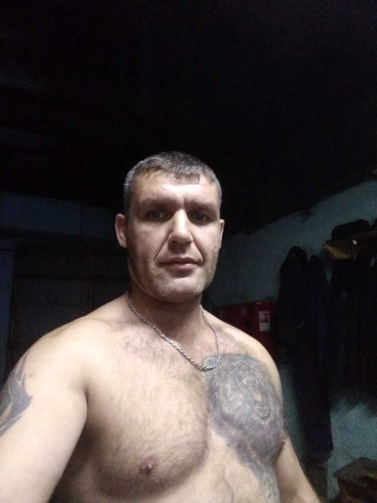  ,   Pavel, 39 ,   ,   