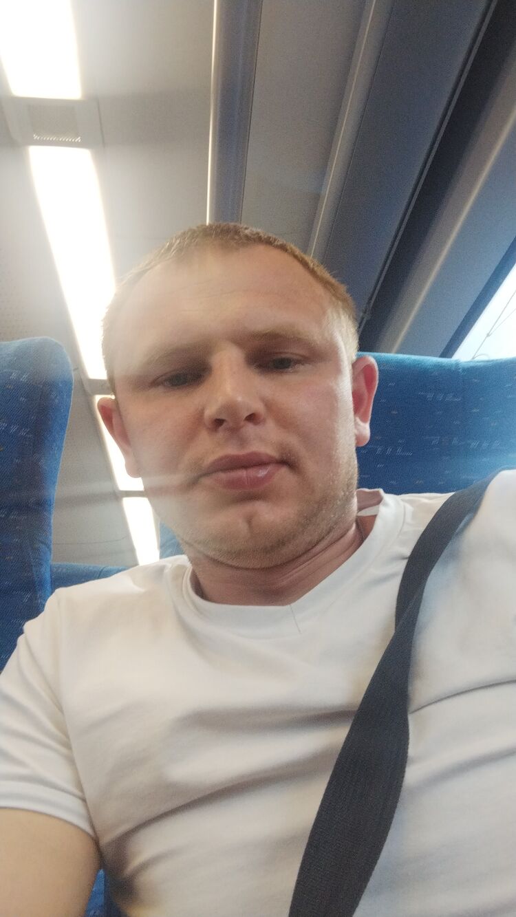  35242037  , 34 ,    