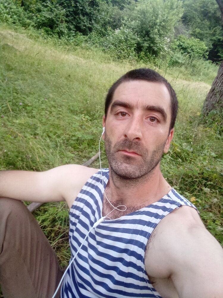  35253857  , 32 ,    