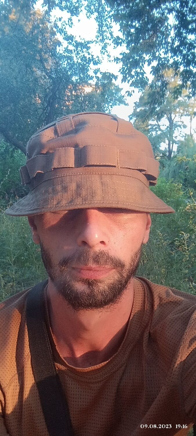  ,   Oleg, 37 ,   ,   , c , 