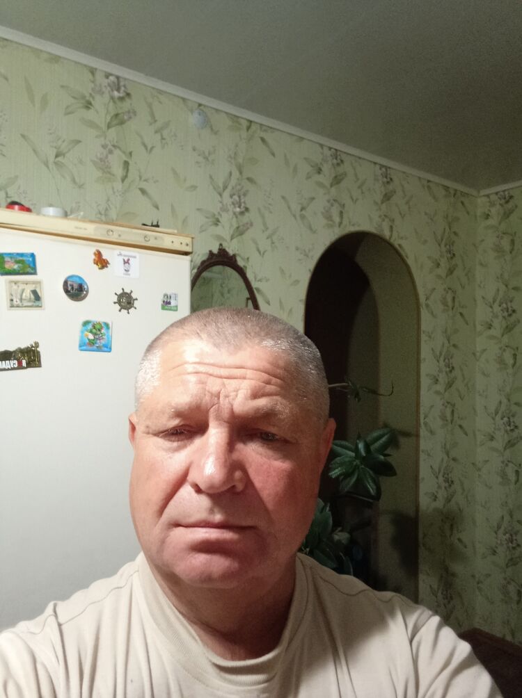  53317947  Vladimir, 58 ,    
