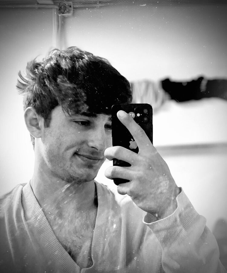  44658937  Ardasher, 20 ,    