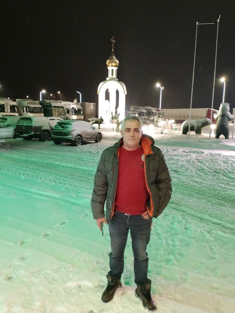  43545487  Nenad, 51 ,    