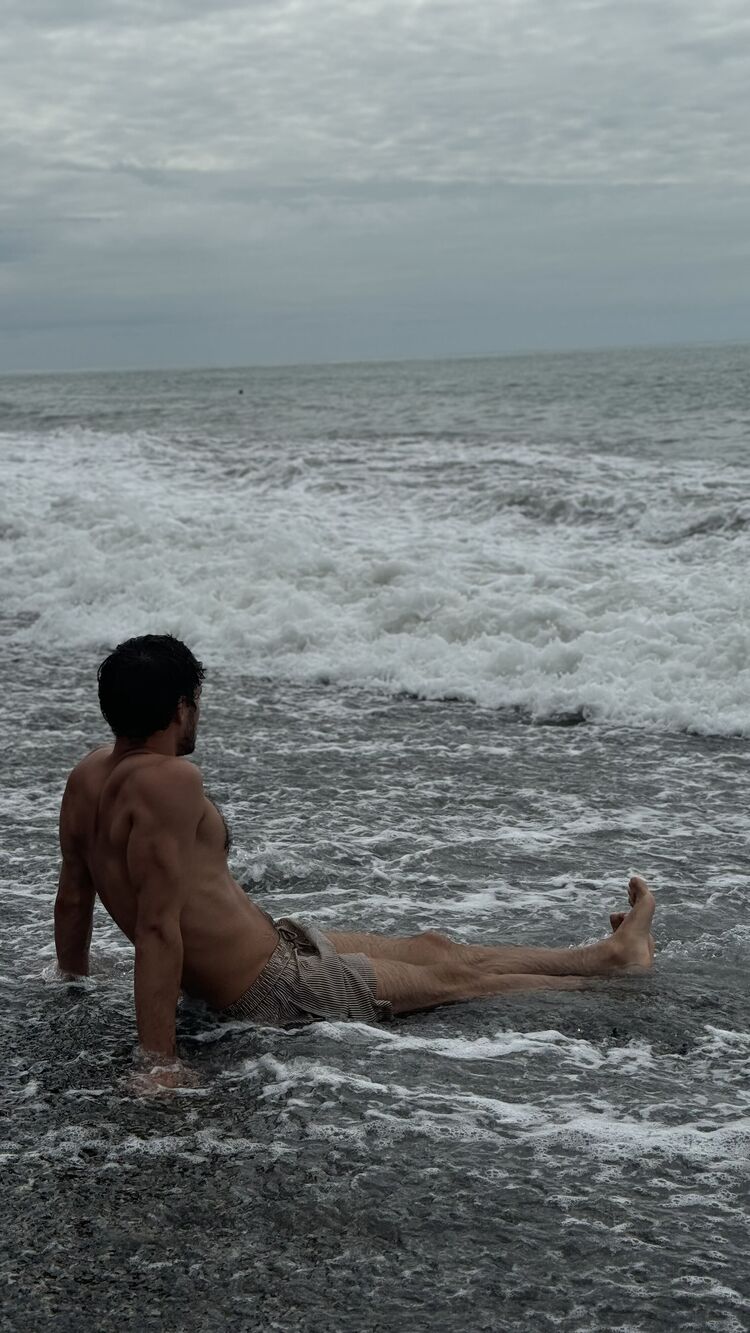  49607587  , 27 ,    -