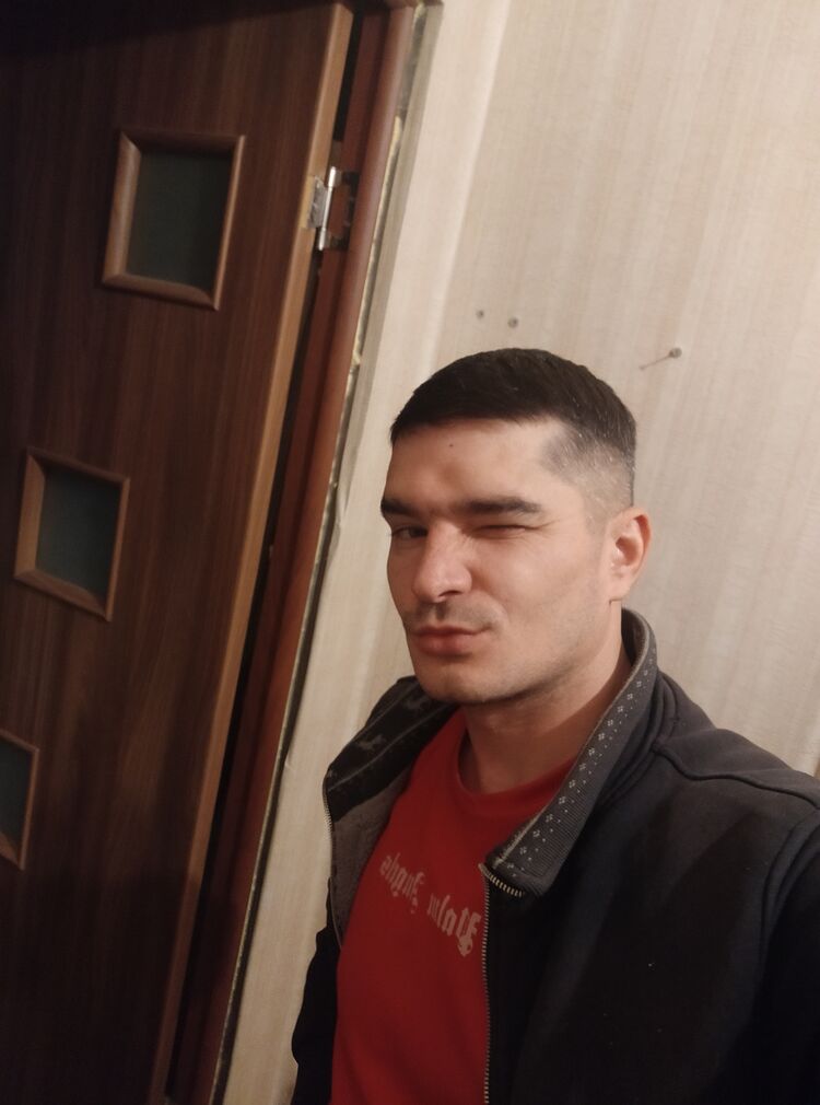  31687687  , 37 ,     
