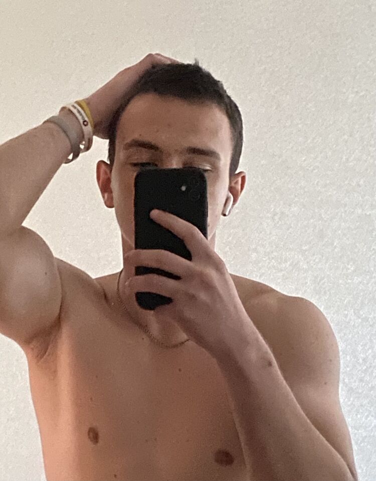  28532087  , 21 ,    