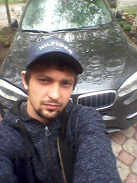  18627047  , 30 ,    --