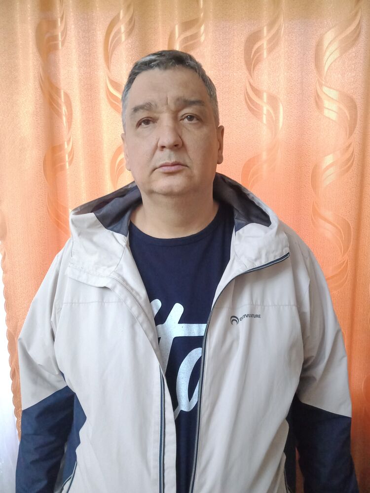  28168447  , 49 ,    