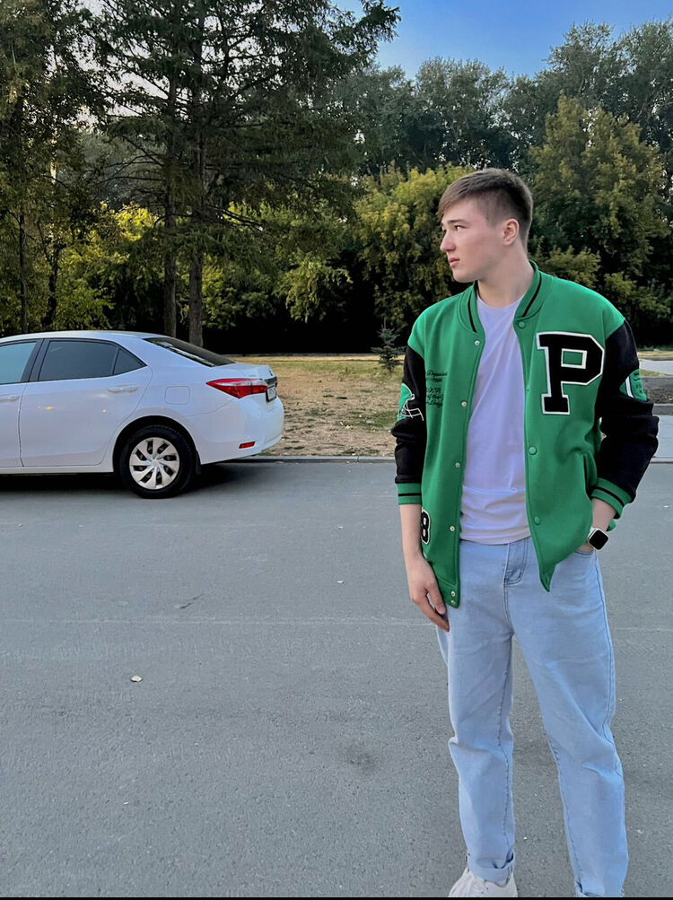  29016837  Izzatullo, 21 ,    