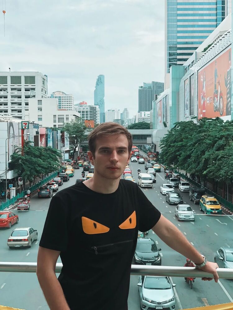  51895007  Maxim, 29 ,    