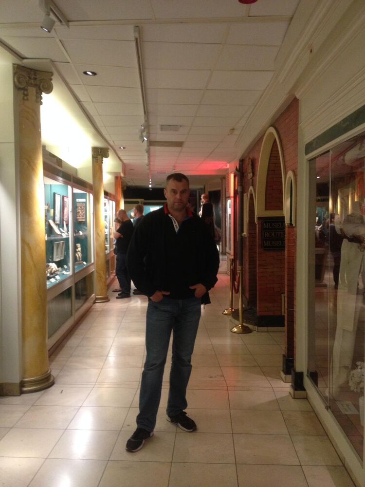  26817217  Stanislav, 51 ,    Huddinge