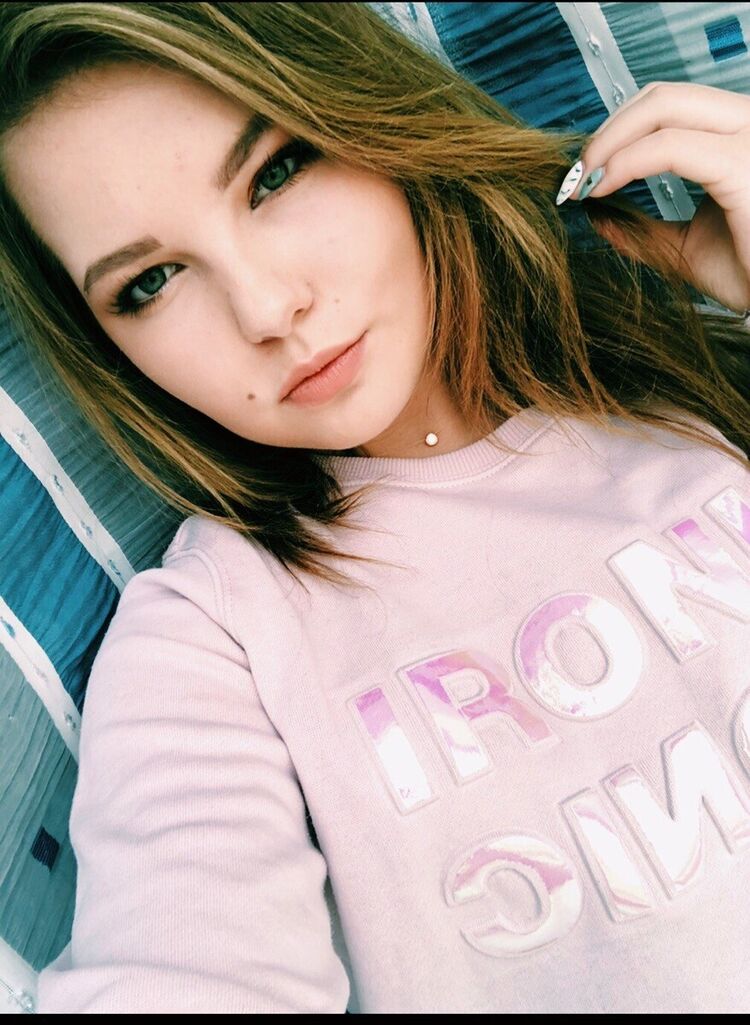  24282337  Blondinka, 25 ,    