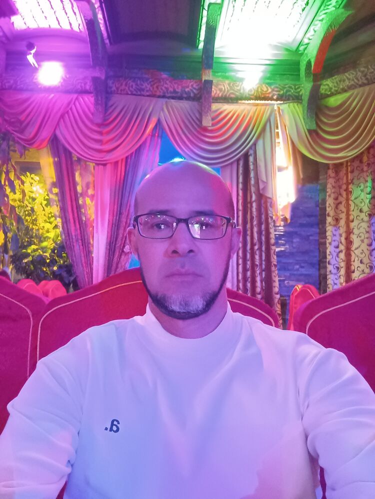  47786707  Rustam, 37 ,    