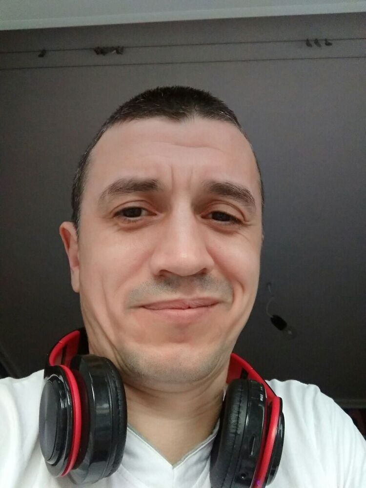 42403097  , 45 ,    