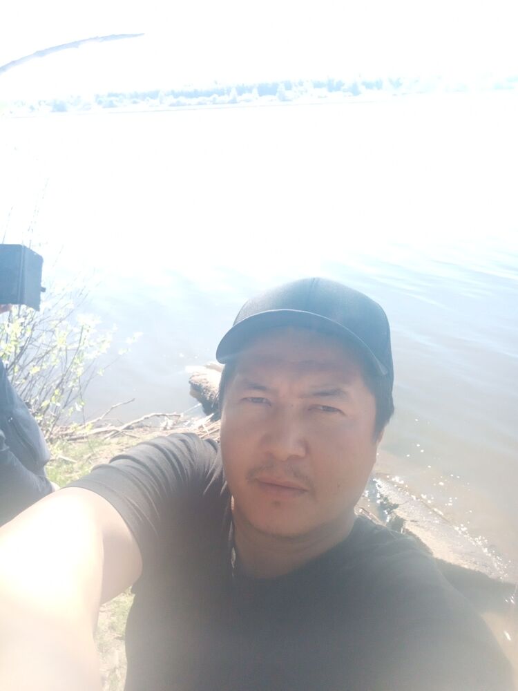 51813147  Ali, 32 ,    