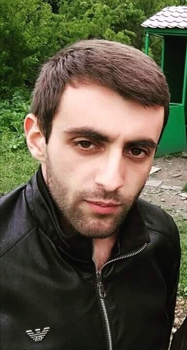  ,   Aro, 29 ,  