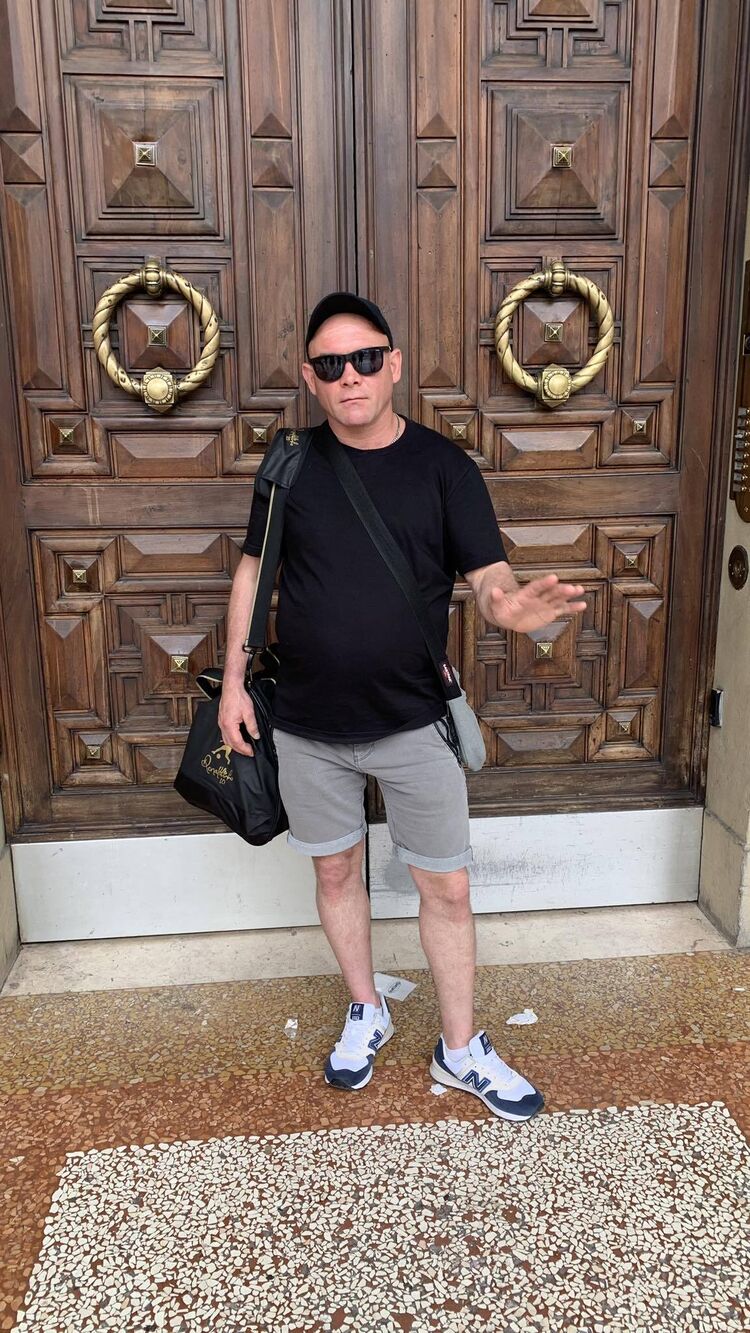 ���� 42300677 ������� �����, 44 ����, ���� ���������� � ��������