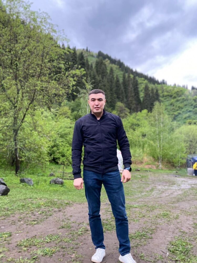  ,   Olzhas, 32 ,   ,   , 