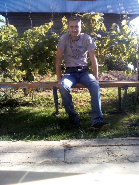  5587947  Dima, 46 ,    