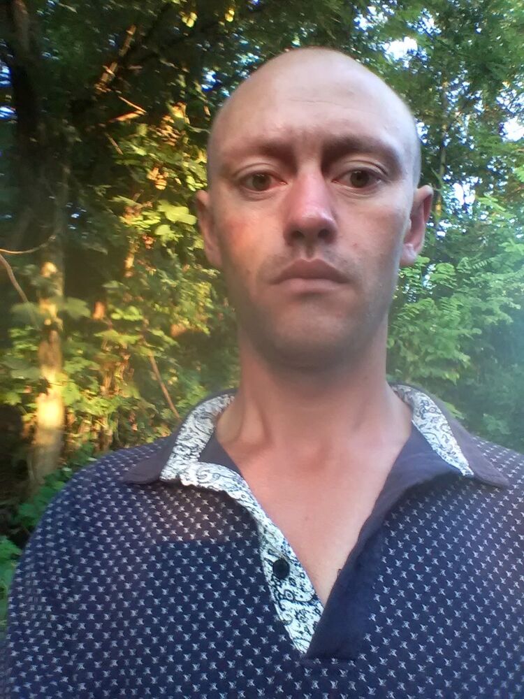  10180397  Dumitru, 38 ,    