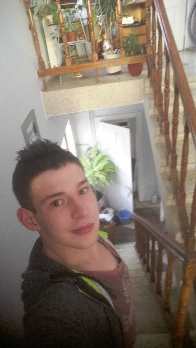  15011697  Taras, 28 ,    