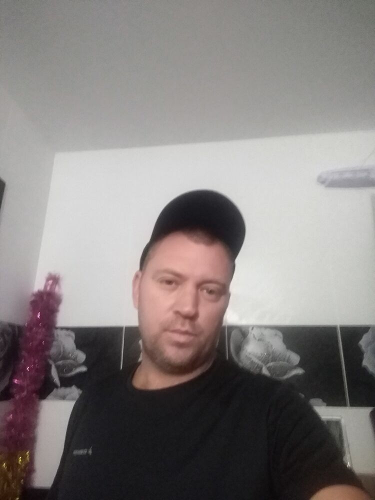  16985717  , 44 ,    
