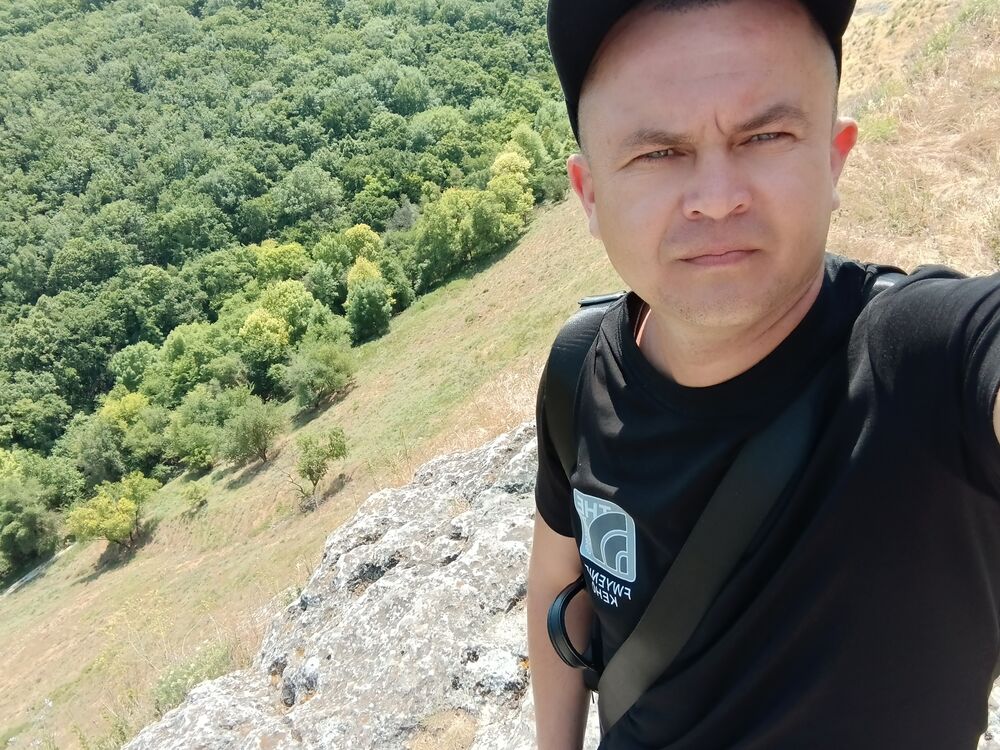  52313497  , 37 ,    