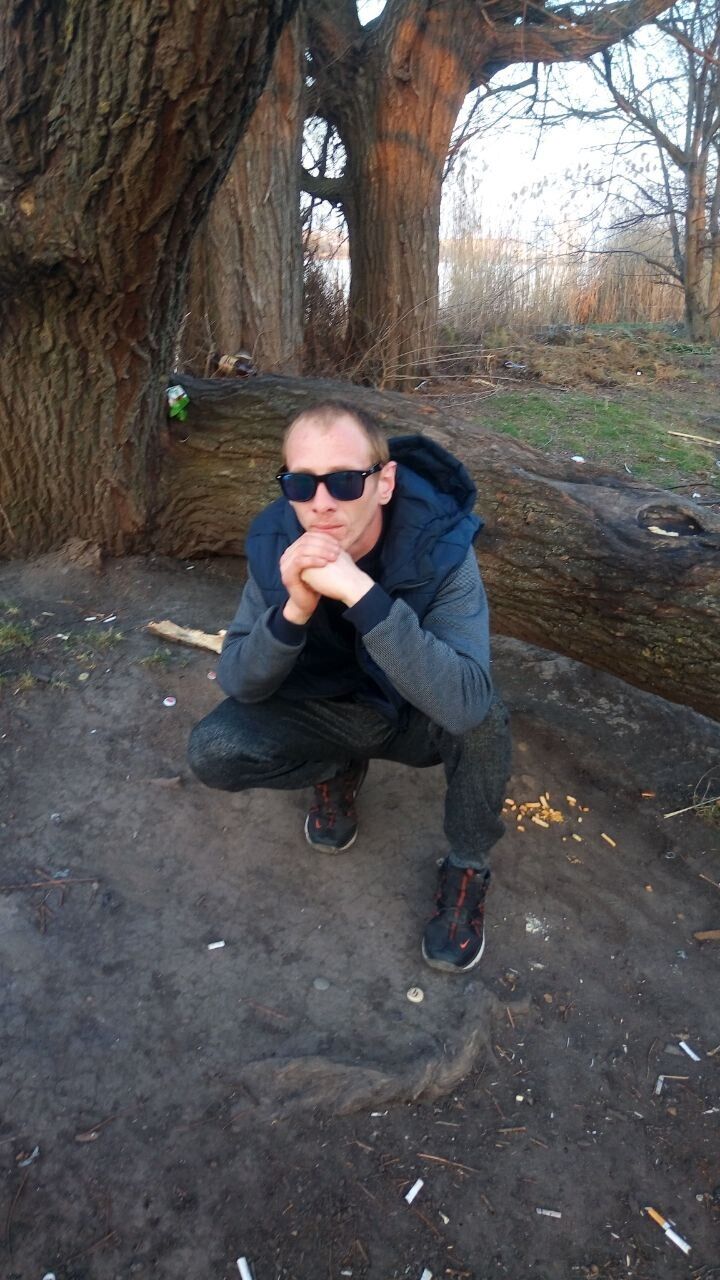  ,   Vados, 28 ,  