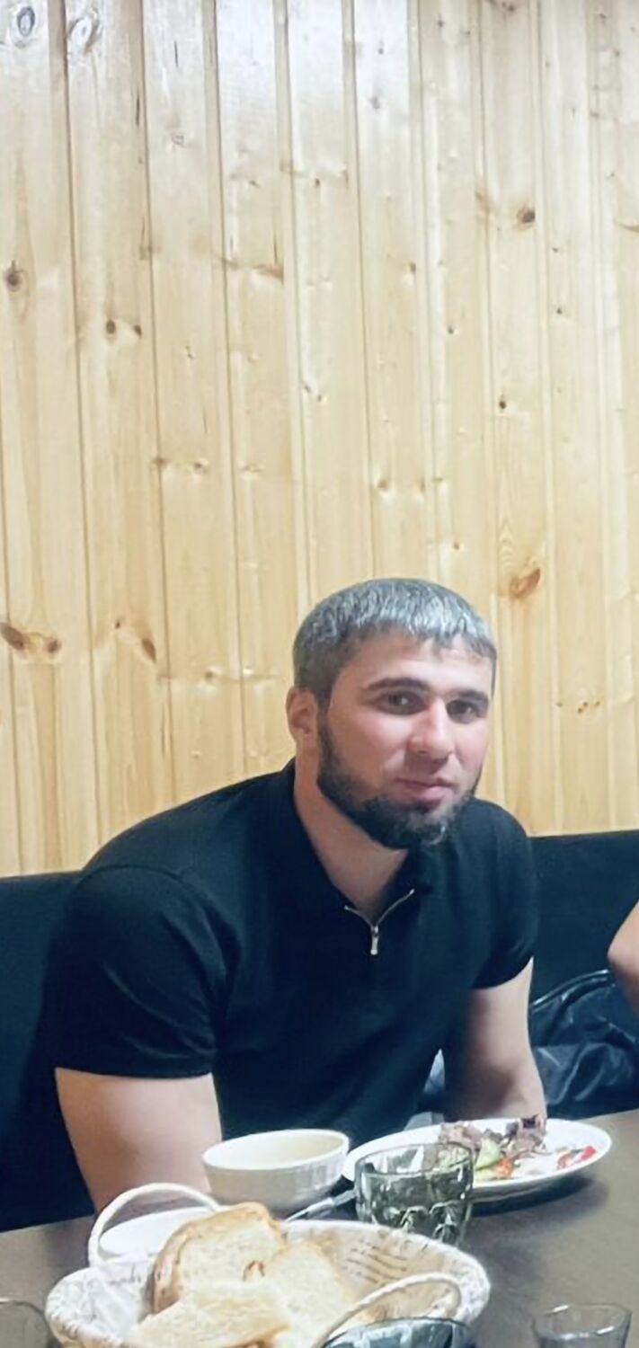 42776257  Ruslan, 36 ,    