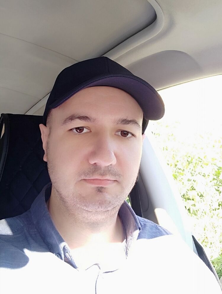  ,   Sergiu, 35 ,  