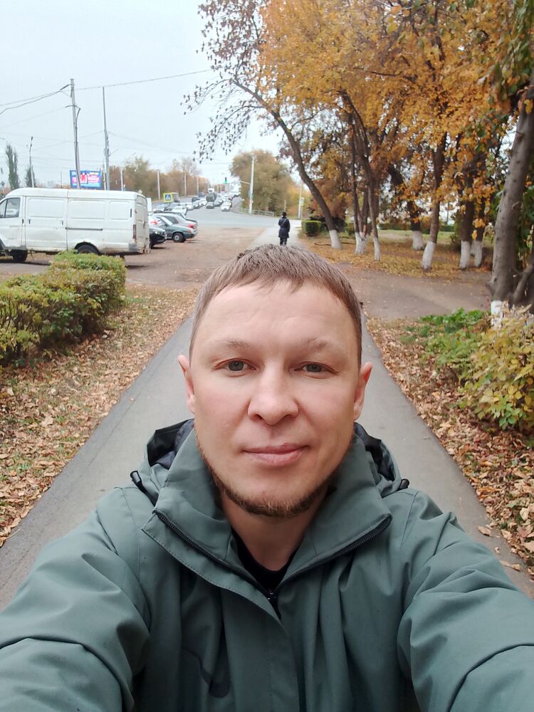  48945307  , 37 ,    