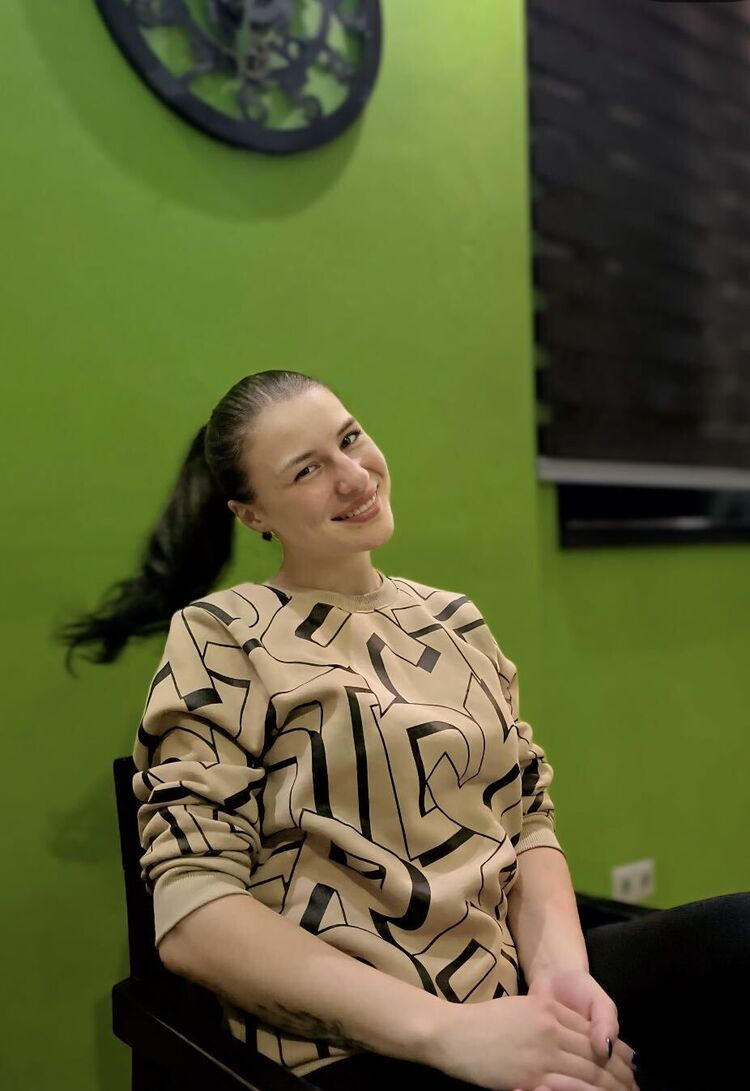  Ladice,   Masha, 21 ,   ,   