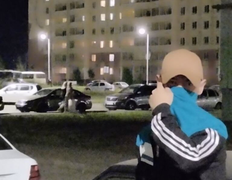  28490507  Ali, 25 ,    